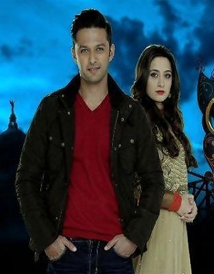 აქ ლამაზმანი იყო / aq lamazmani iyo / Ek hasina